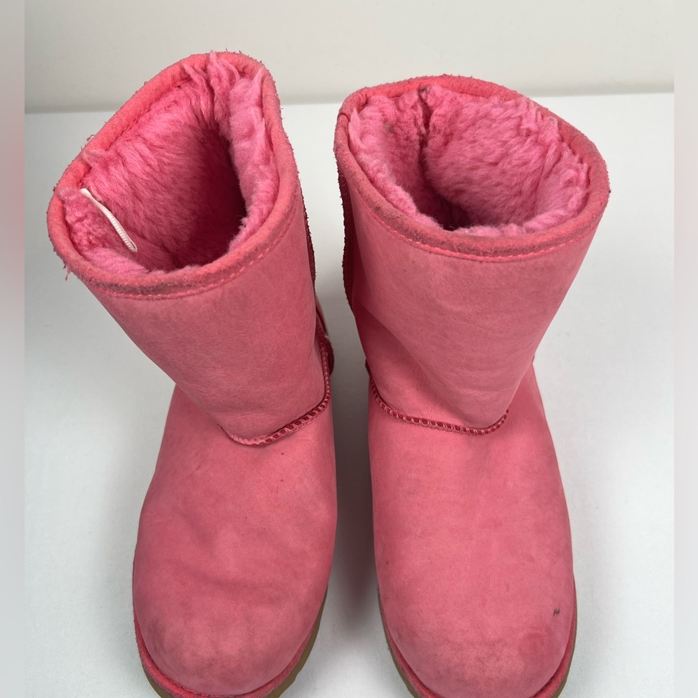 Pink Ugg‎ Boots Size 4 Girls or 6 Womens